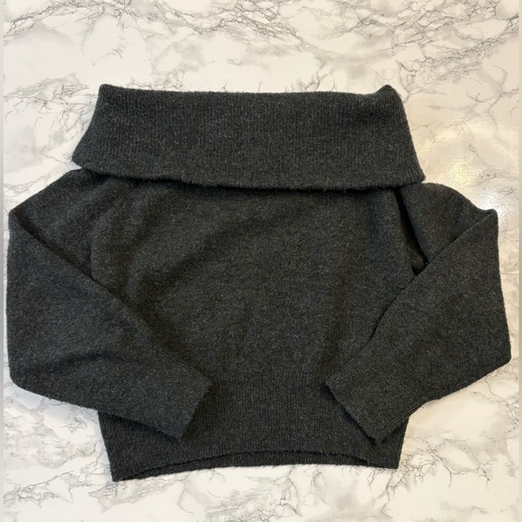 H&M Charcoal Off-Shoulder Sweater - Picture 1 of 2